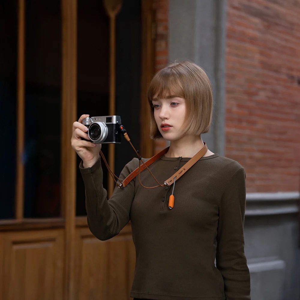 PGYTECH Camera Strap Slim (Vintage - Caramel Brown) - Image 3